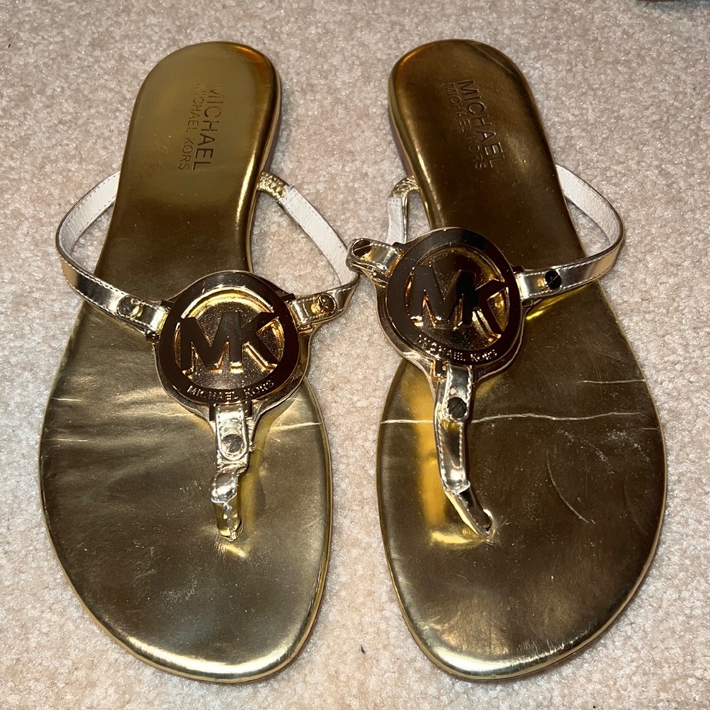 METALLIC GOLD MICHAEL KORS SANDALS SIZE 7.5